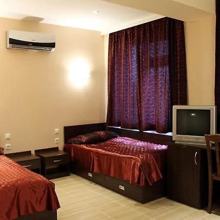 Hotel Diplomat Park Lukovit