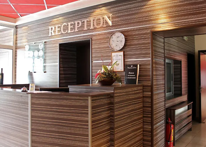 дипломат парк Хотел